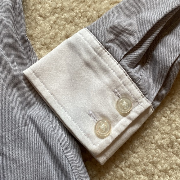 Banana Republic non-iron fitted button down shirt - Picture 3 of 7